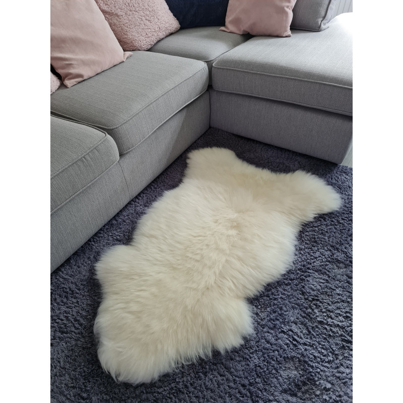 White/Ivory Rug 110 cm